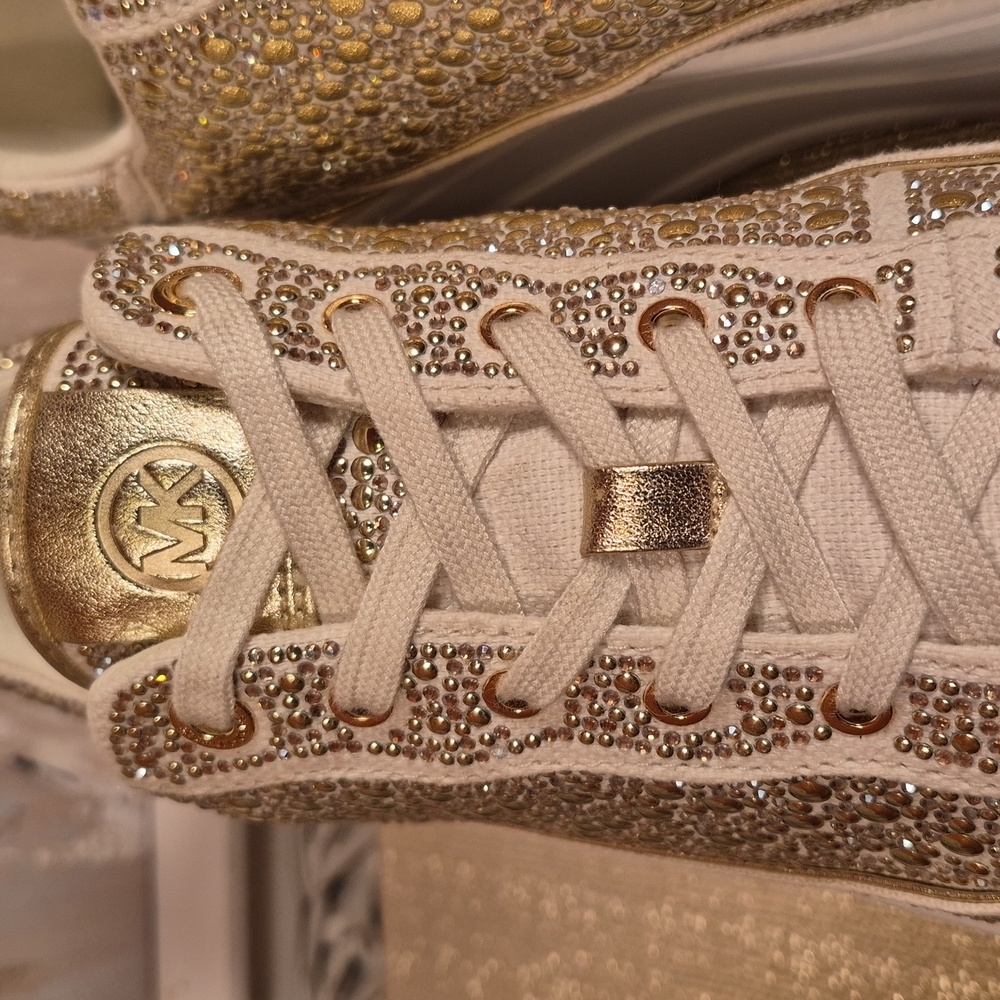 Michael Kors Hayes Lace Up Sneaker - Picture 6 of 8